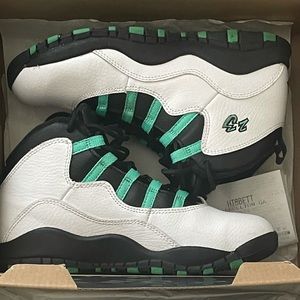 Authentic Sneaker W/ receipt